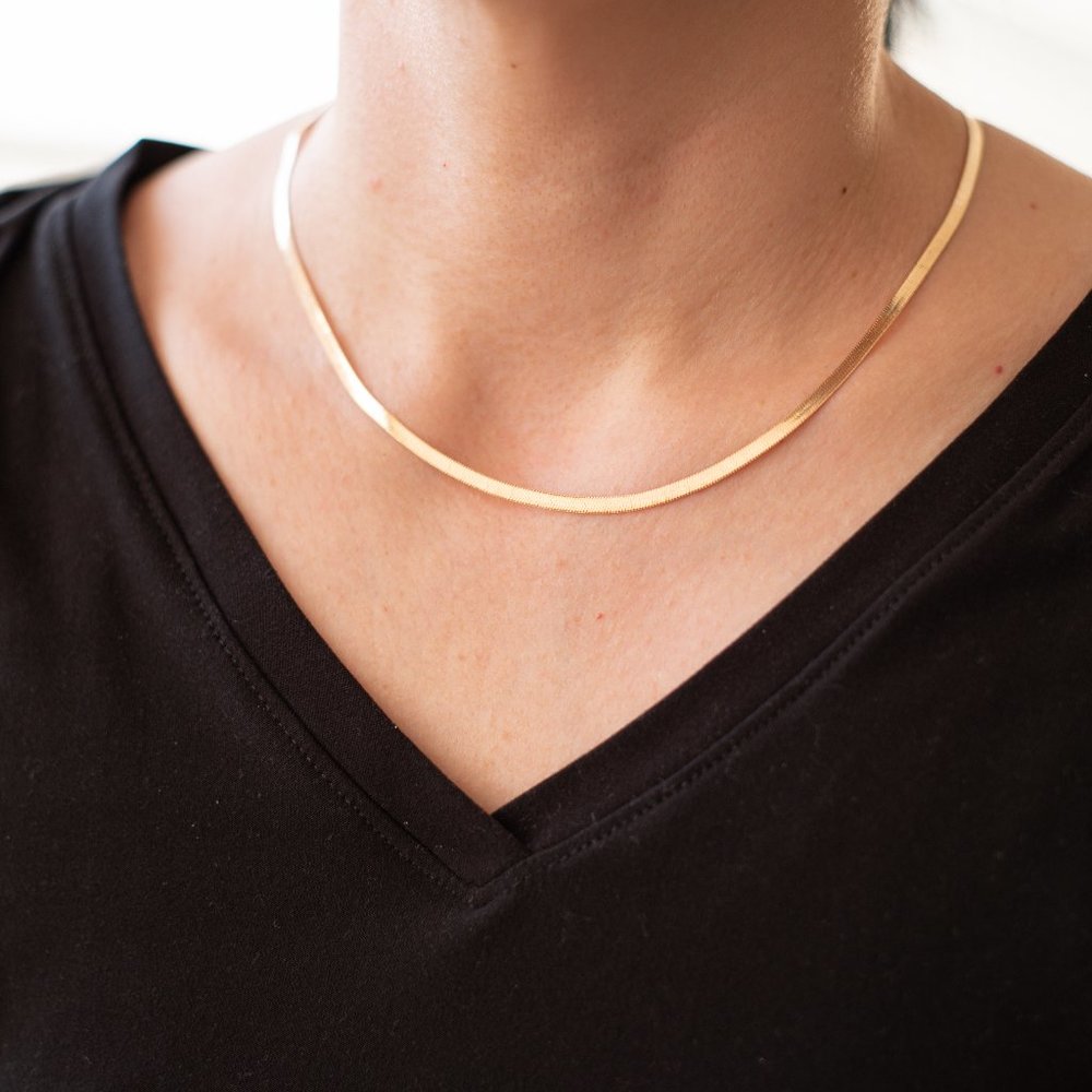 faux gold solid statement necklace